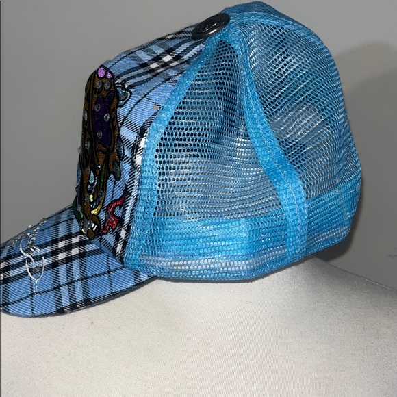 Ed Hardy - Picture 4 of 10